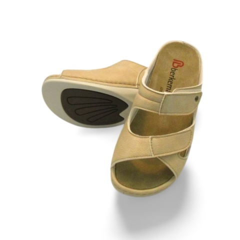 Klapki BERKEMANN 01027-767 Jana beżowe